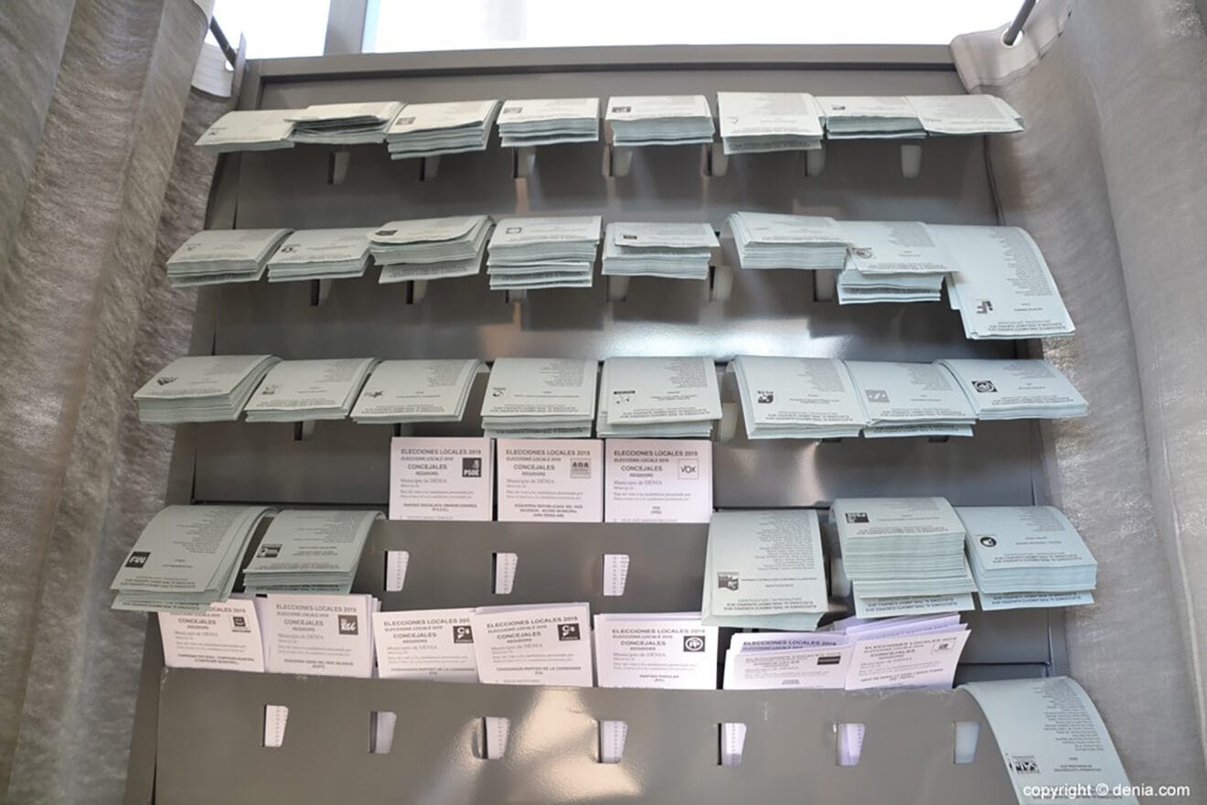 Stand de papeletas en las elecciones de 2019