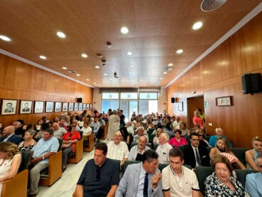 Asistentes al pleno de investidura de Calp, 17 de junio de 2023