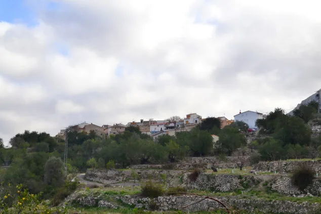 campos frente a benirrama en la vall de gallinera
