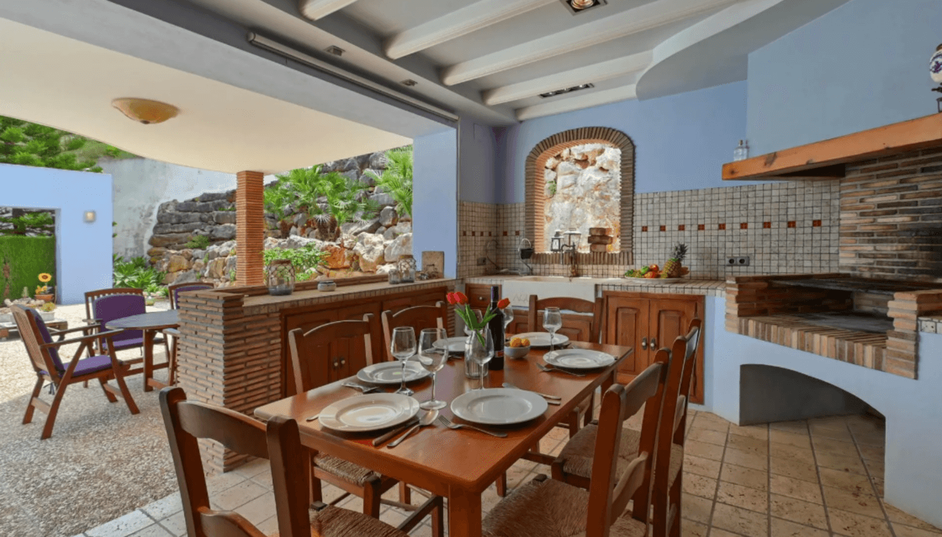 Comedor al aire libre y barbacoa