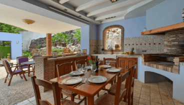 Comedor al aire libre y barbacoa