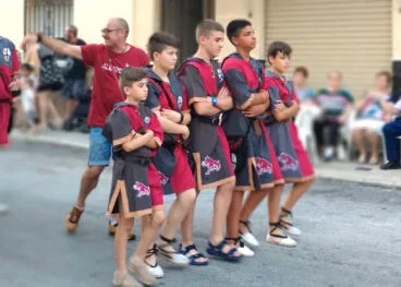 Desfile de niños del bando cristiano de Pego