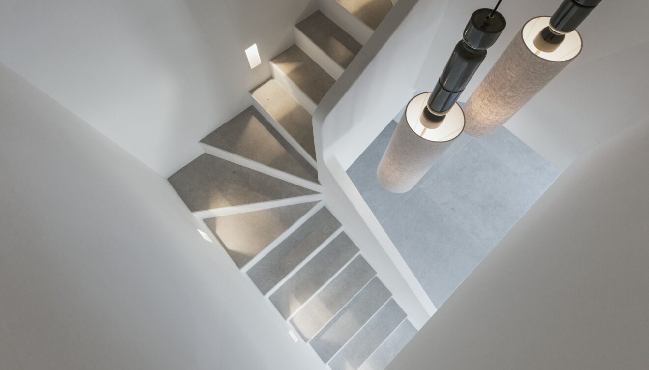 Hochwertige Oberflächendetails in einem Bauprojekt von Juan Vilar Construcciones in Xàbia