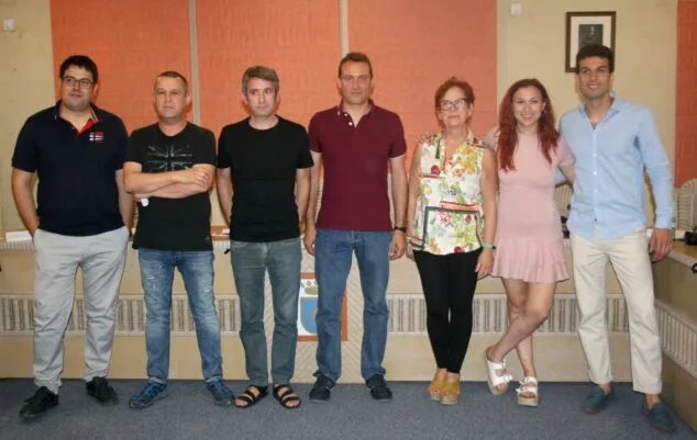 Imagen: Equipo de gobierno en Gata de Gorgos constituido en 2019 (archivo)