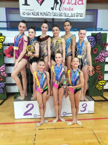 Equipo del Club Gimnasia Calpe en el campeonato de Gandia