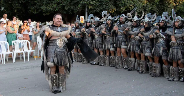 fila maulets en el desfile de moros i cristians de els poblets 2022