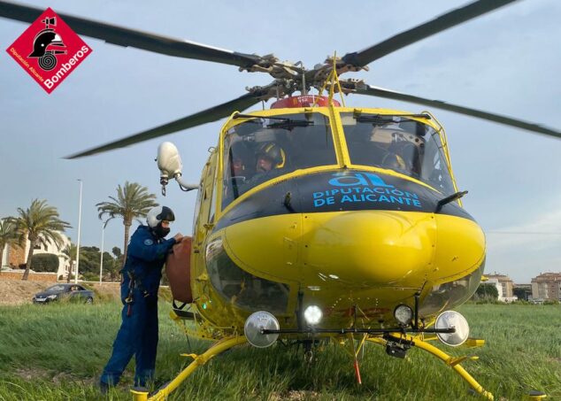 Imagen: Helicóptero de rescate del Consorcio de Bomberos (archivo)