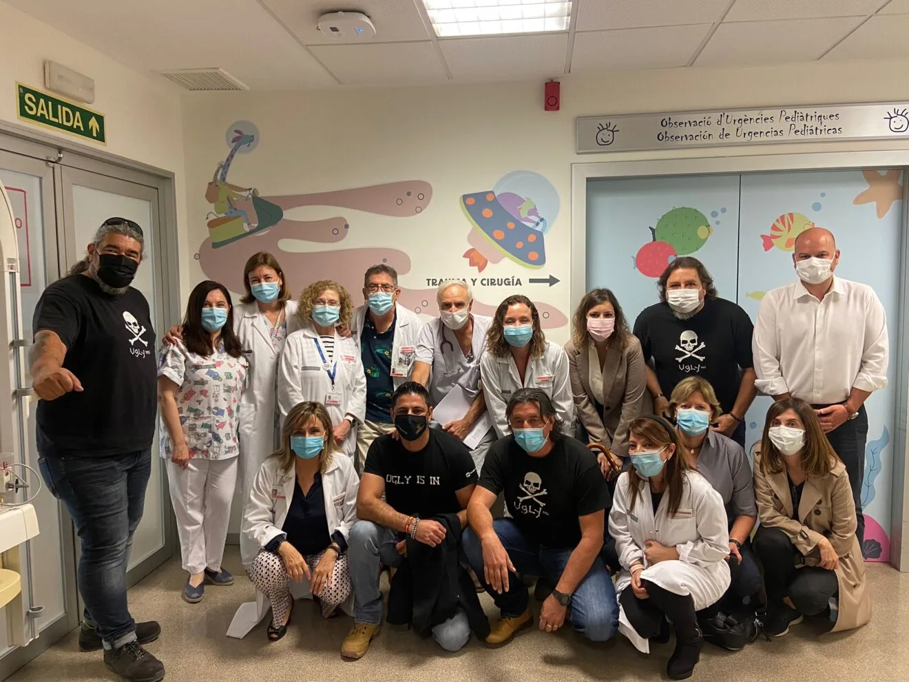 Representantes de Teulada y Motoclub Ugly en el Hospital La Fe de Valencia