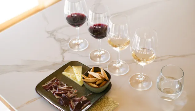 sabores y aromas junto a los vinos de montesanco