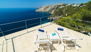 Terraza vistas al mar Aguila Rent a Villa