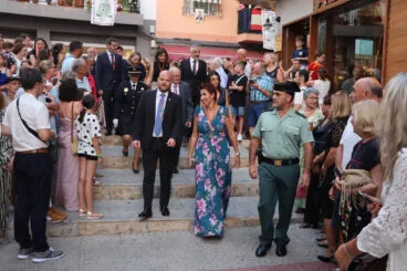 Autoridades teuladinas en la procesión en Moraria en honor a la Virgen de los Desamparados – Ajuntament de Teulada
