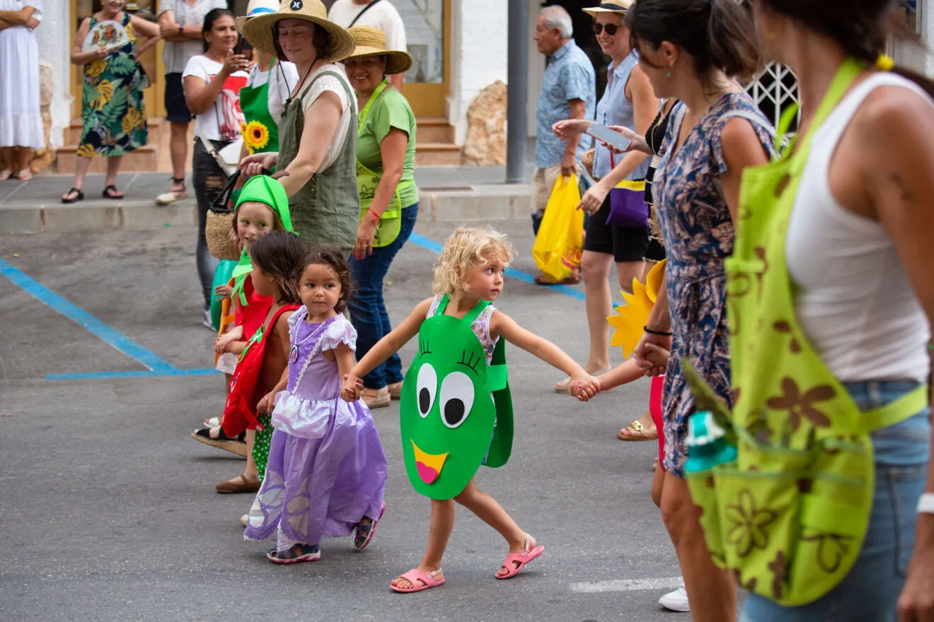 Cabalgata de disfraces de las fiestas de Moraria 2023 01