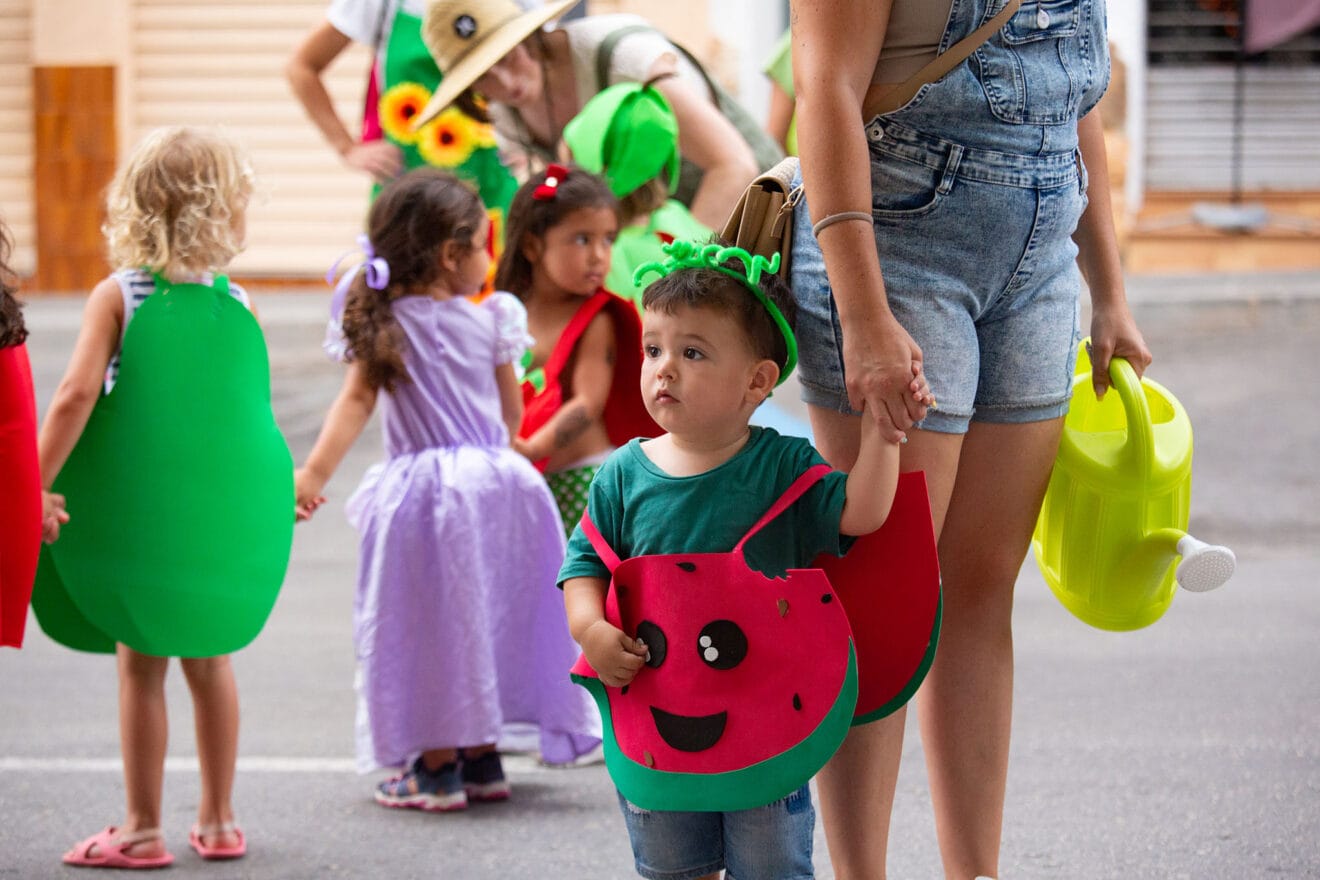Cabalgata de disfraces de las fiestas de Moraria 2023 10