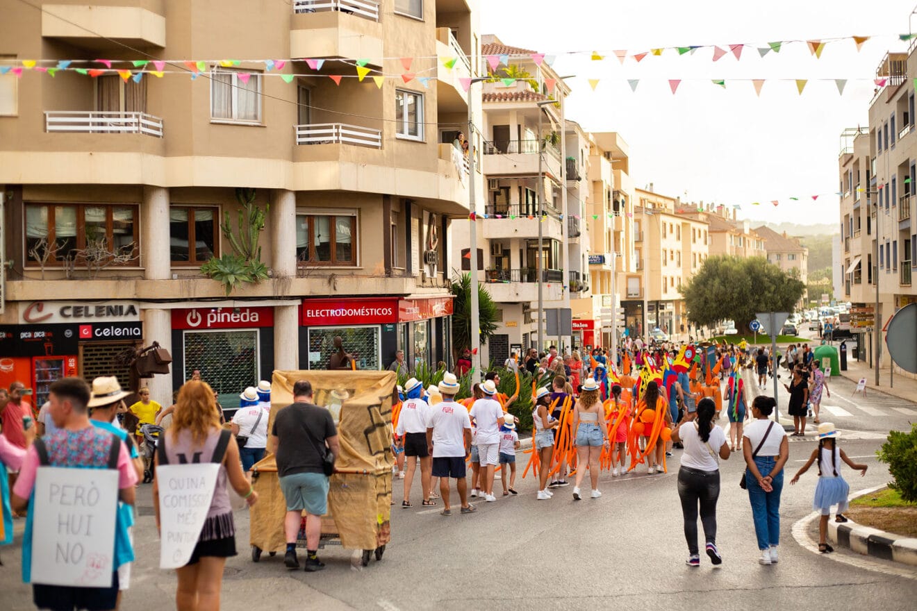 Cabalgata de disfraces de las fiestas de Moraria 2023 43