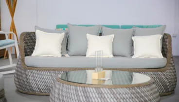 descansa y disfruta en sus sofas de exterior