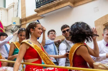 Desfile de carrozas y grupos a pie en las fiestas de Gata 79