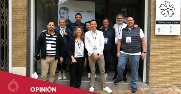 equipo de defendamos calpe durante la jornada electoral del 28m