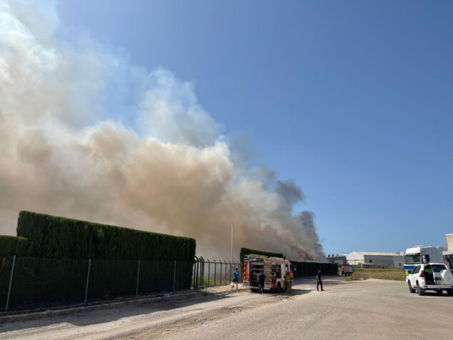 incendio en el poligono industrial del verger