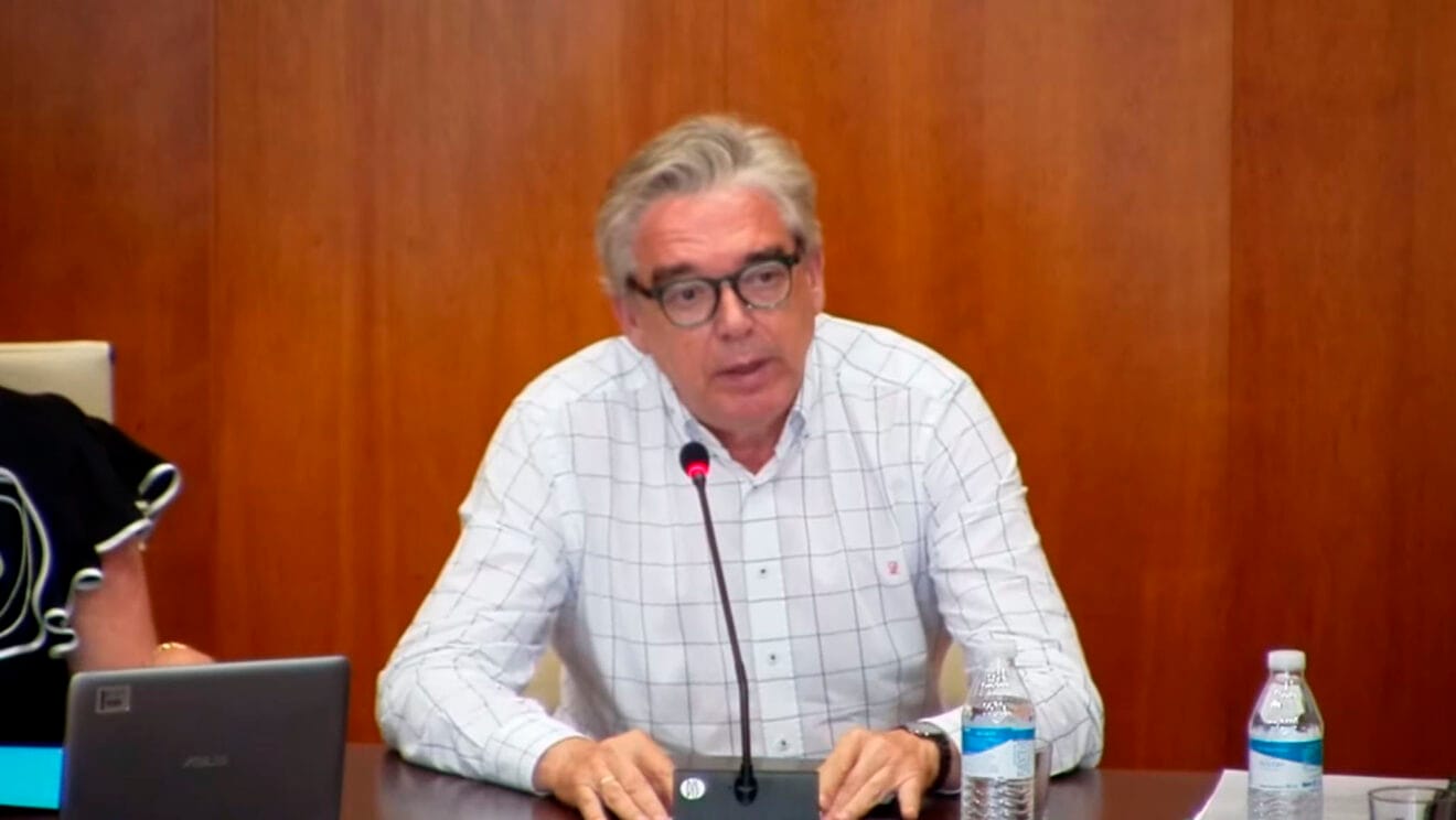 Juan Manuel del Pino en el pleno del Ayuntamiento de Calp en julio 2023