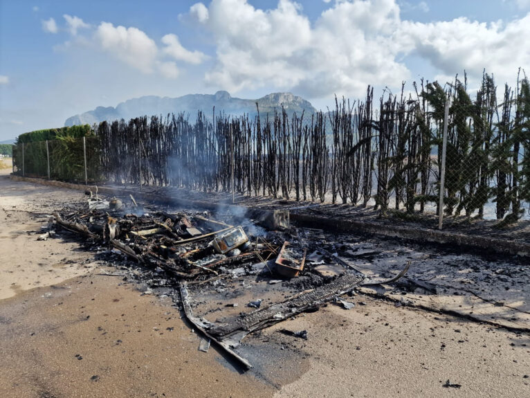 La caravana posible causante del incendio en El Verger