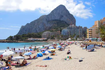 la playa de la fossa de calp en junio de 2023