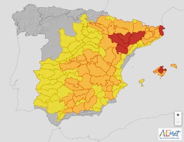 Mapa de avisos por calor y tormentas en España de la AEMET (martes 18 de julio 2023)