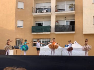 Muestra de baile moderno y ballet en fiestas de Benitatxell 13