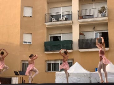 Muestra de baile moderno y ballet en fiestas de Benitatxell 18