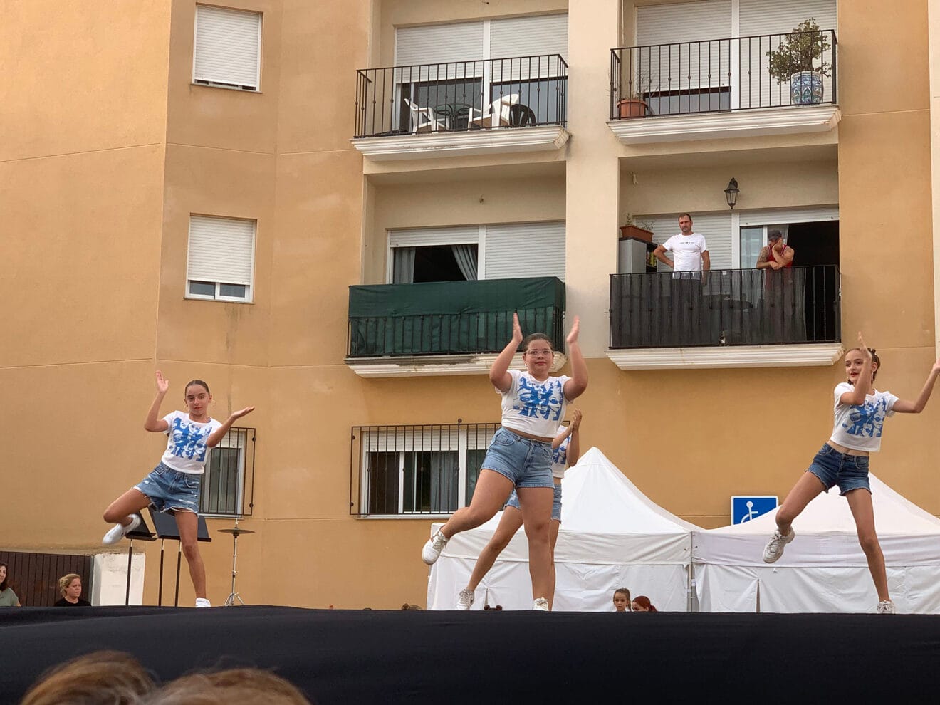 Muestra de baile moderno y ballet en fiestas de Benitatxell 24
