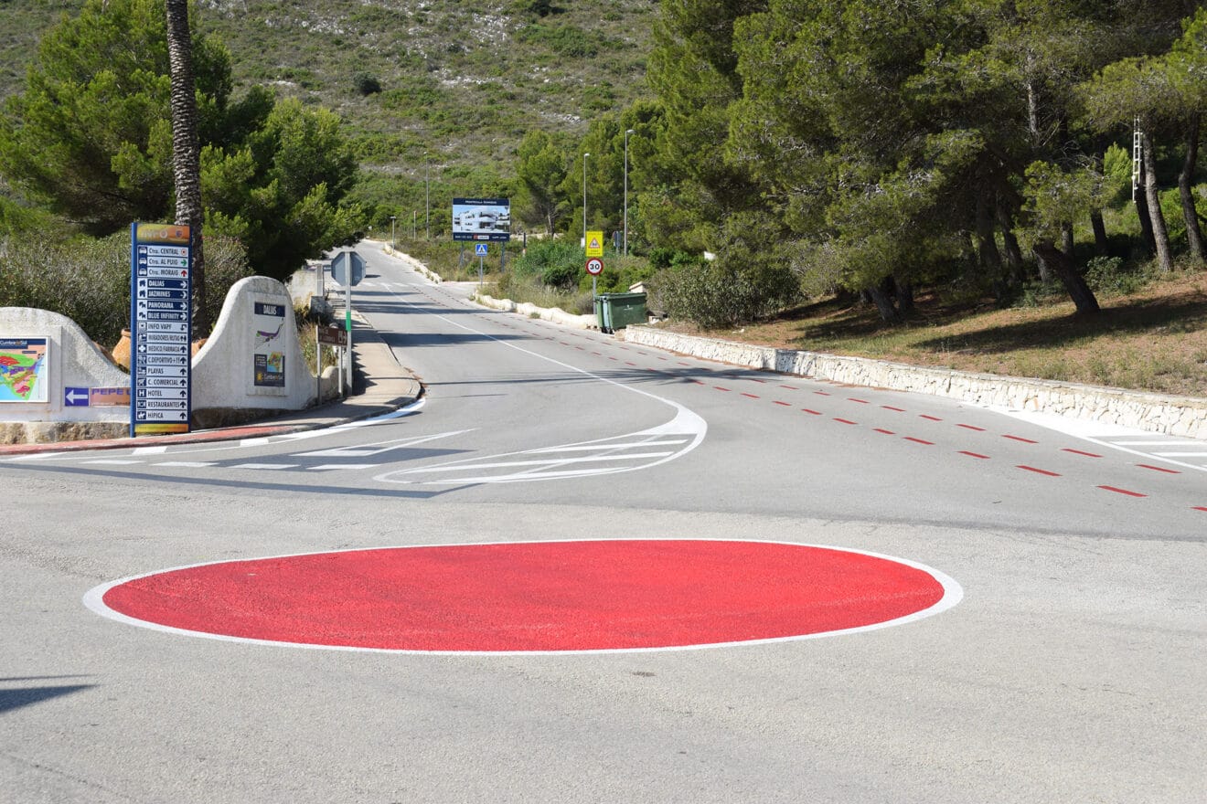 Nueva rotonda en fase de ejecución en la Cumbre del Sol de Benitatxell