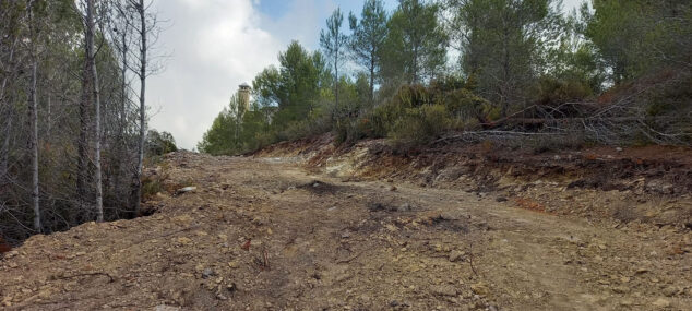 obras y maquinaria sobre la muntanya llarga de lliber 03