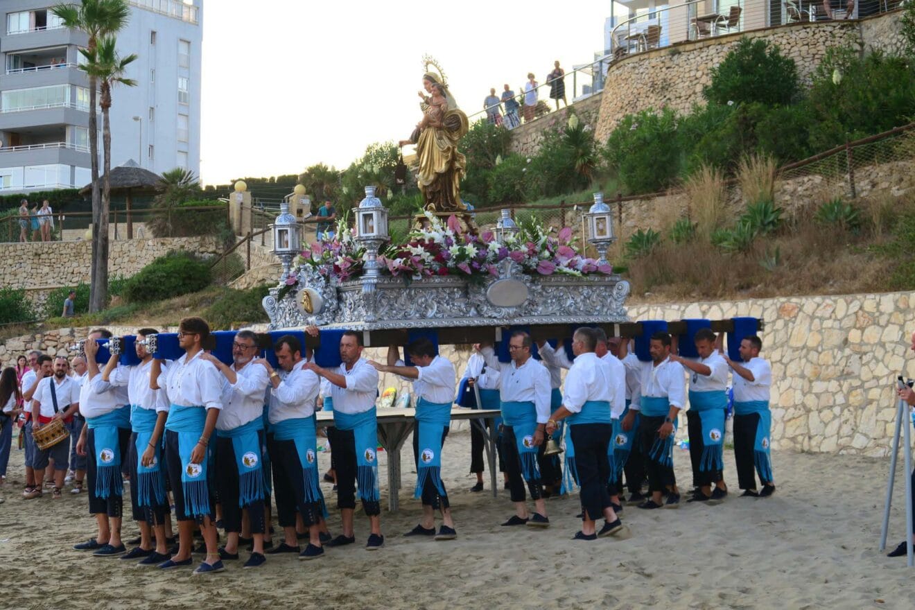 Procesión en honor a la Virgen del Carmen en Calp