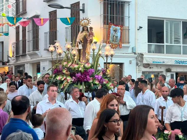 procesion en moraira en honor a la virgen del carmen 2023 15