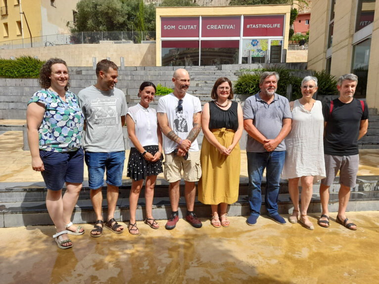 Representantes de Compromís en la Marina Alta junto a los candidatos al Congreso de Diputados Txema Guijarro e Inma Orozco