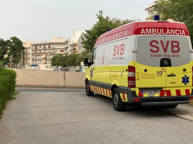 Una mujer resulta herida en un accidente entre varias motos en El Verger 1 Imagen: Una ambulancia de Soporte Vital Básico (archivo)
