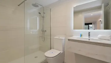 Baños elegantes para tu estadía