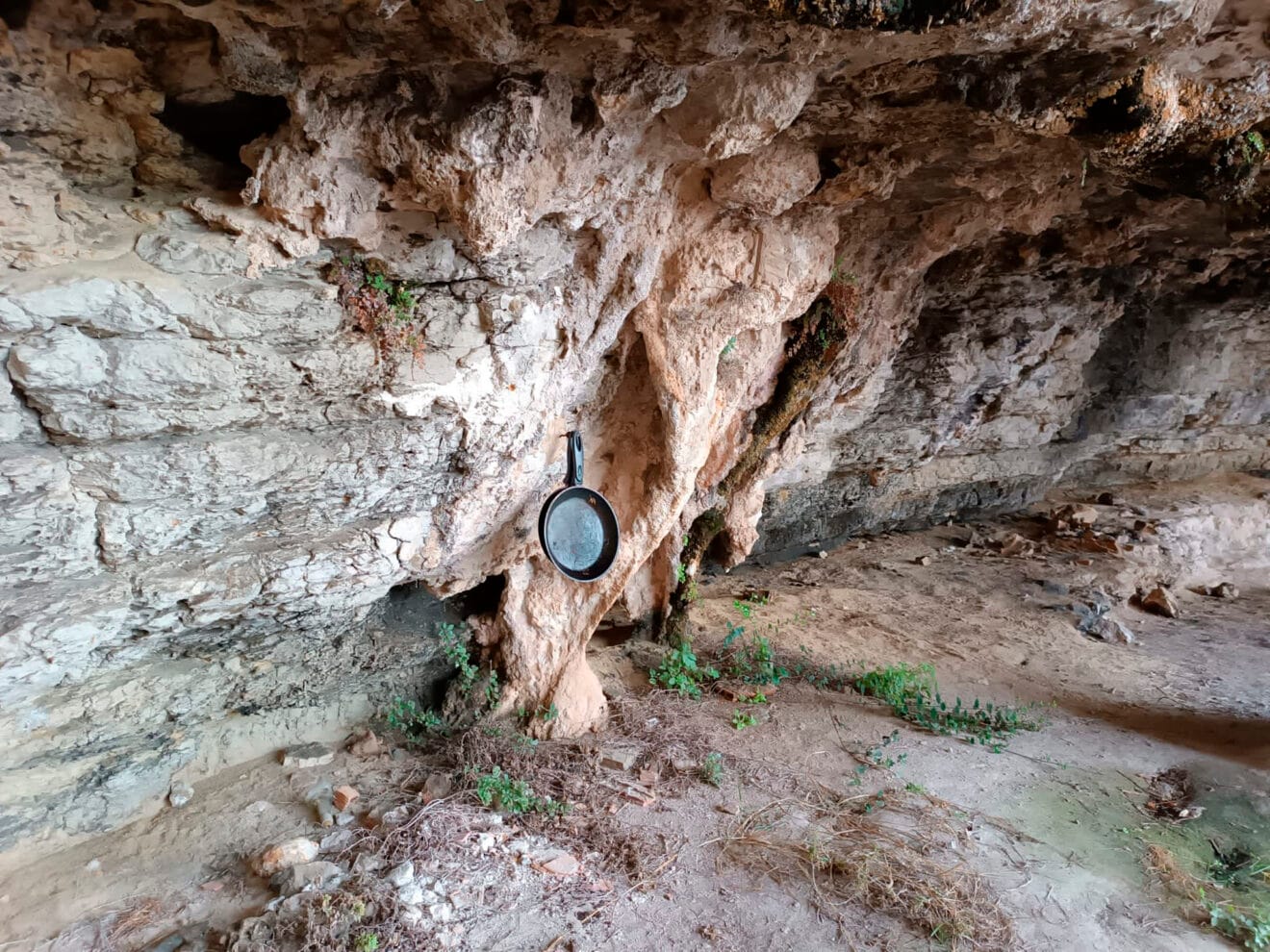 Basura en la cala dels Testos de Benitatxell 13