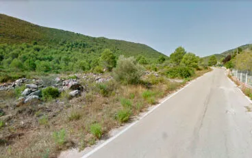carretera hacia la llacuna de la vall de gallinera