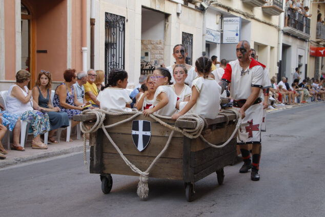 desfile de moros y cristianos del verger 202324