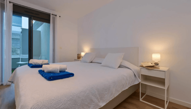 dormitorio principal con cama doble