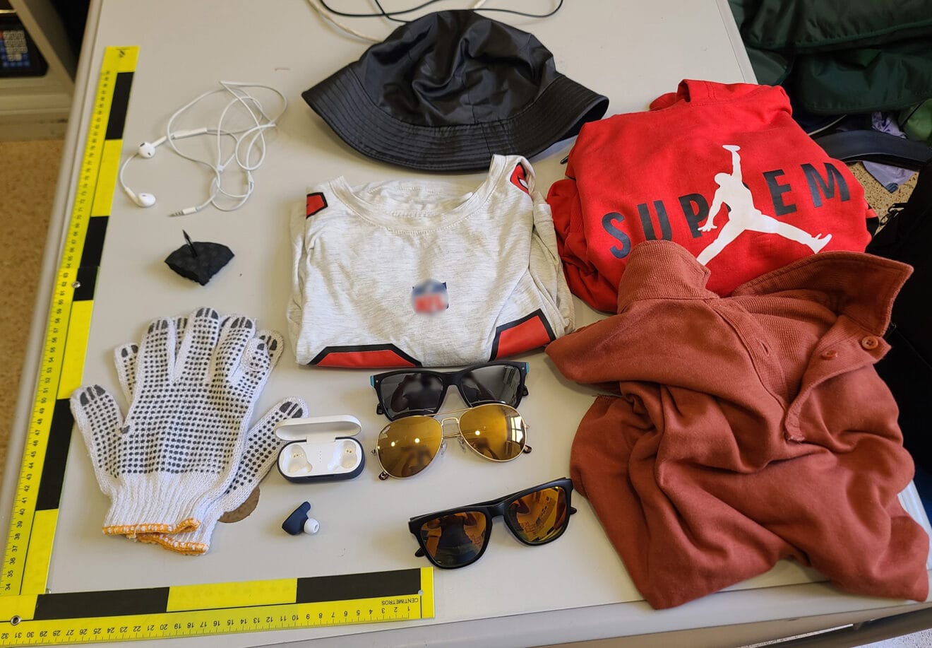 Material de los delincuentes encontrado por la Guardia Civil de Calp