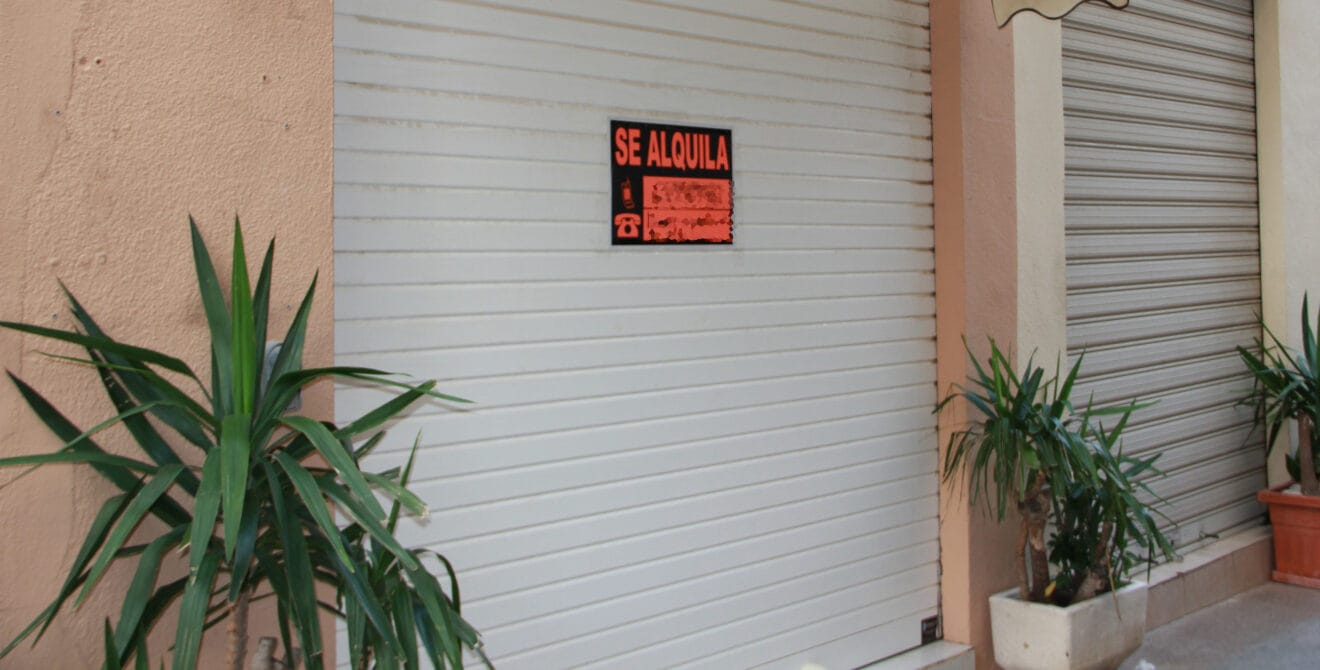 Cartel de se alquila