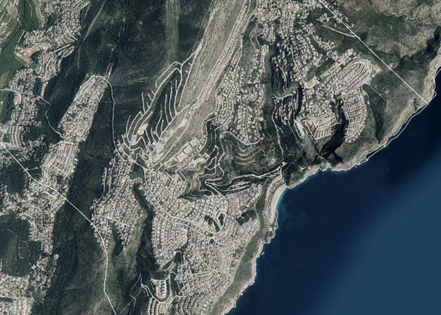 Imagen: El Puig Llorença y la costa de Benitatxell en 2022