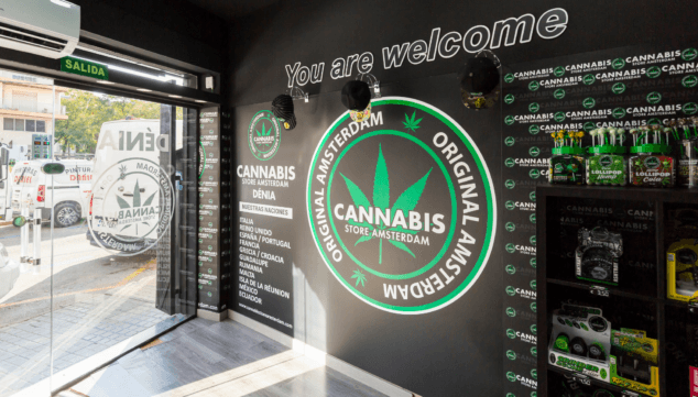 entrada tienda cannabis store