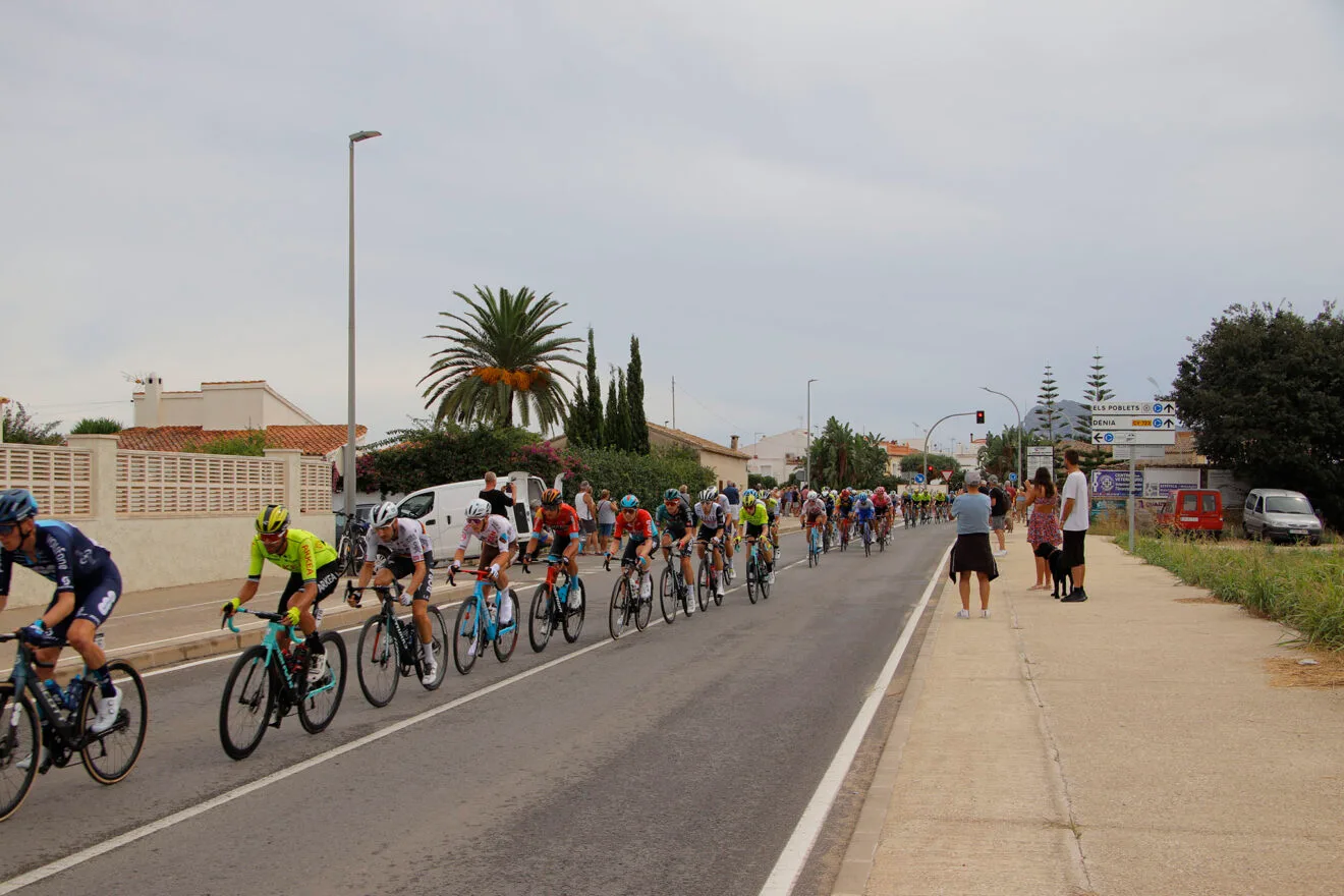 La Vuelta Ciclista a España 2023 a su paso por Els Poblets 21