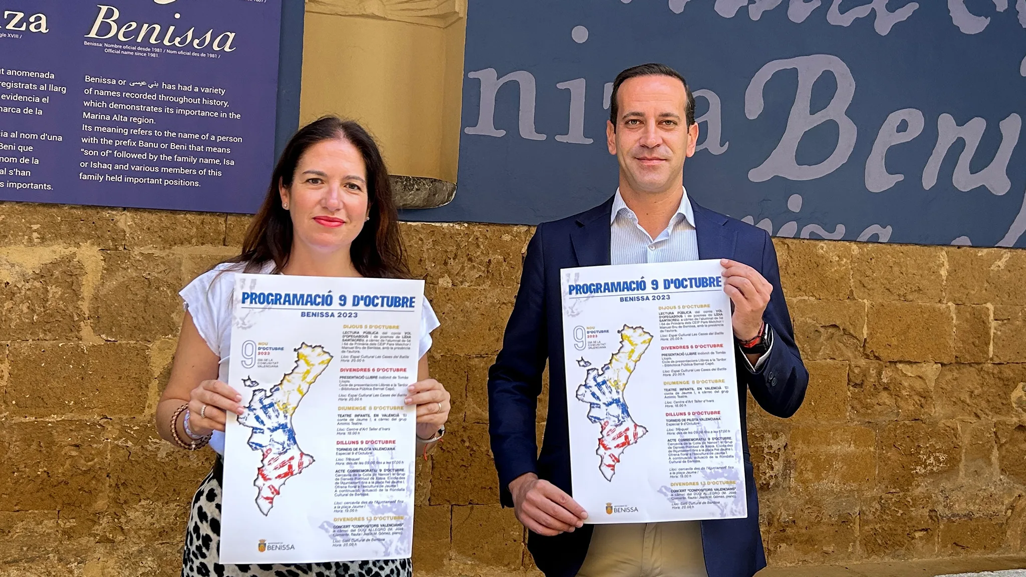 pepa bertomeu regidora cultura y arturo poquet alcalde de benissa presentan la programacion del 9 doctubre