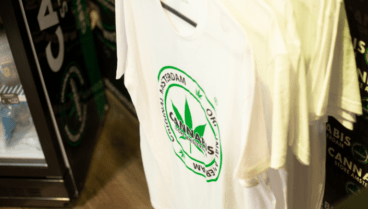 ropa-de-cannabis-store-amsterdam-en-denia-766×436