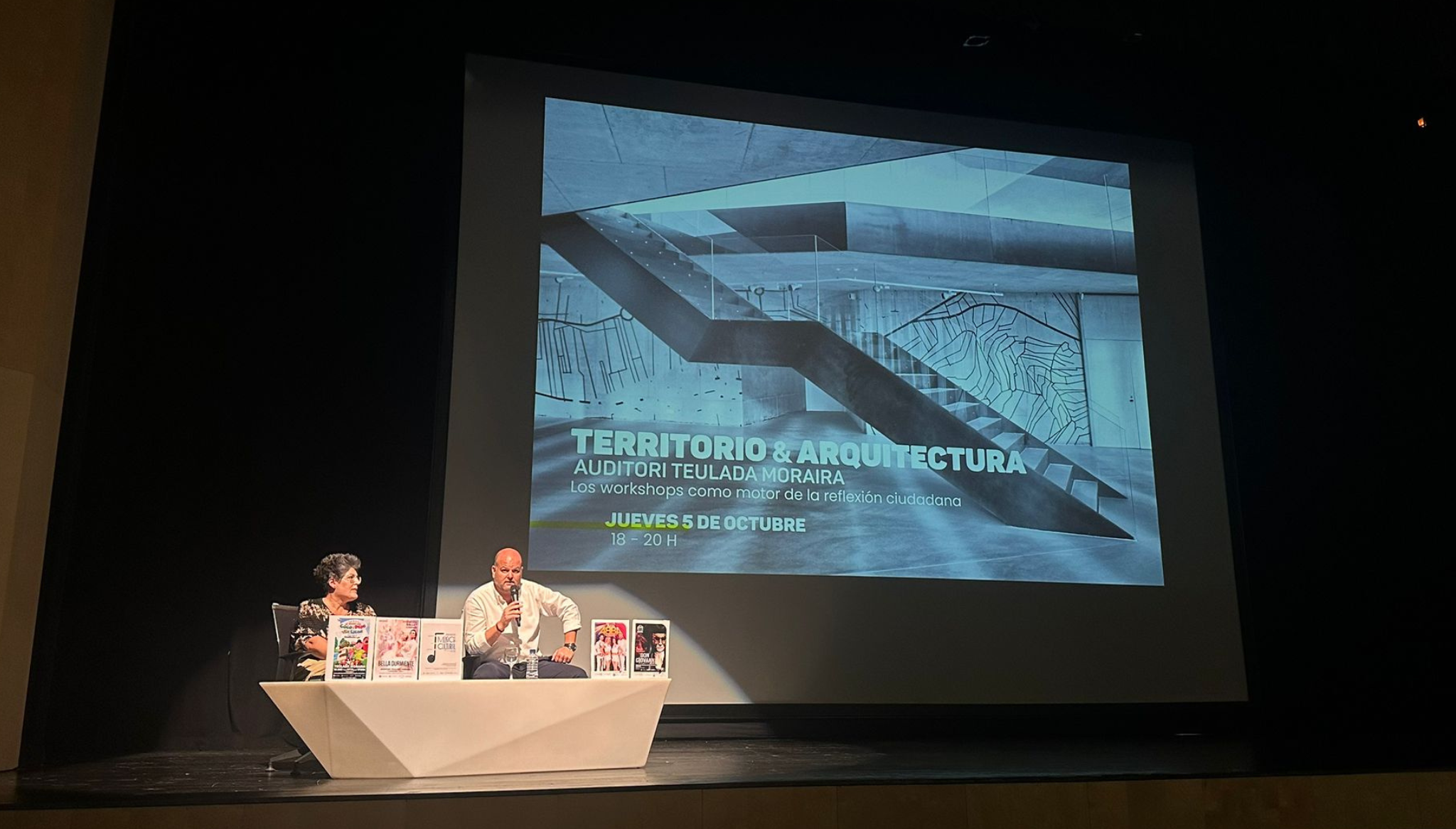 Territorio y arquitectura en Auditori Teulada Moraira