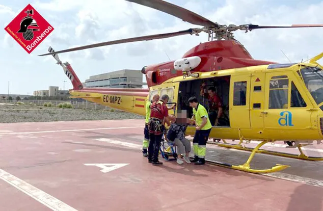 Imagen: Traslado de la víctima en helicóptero