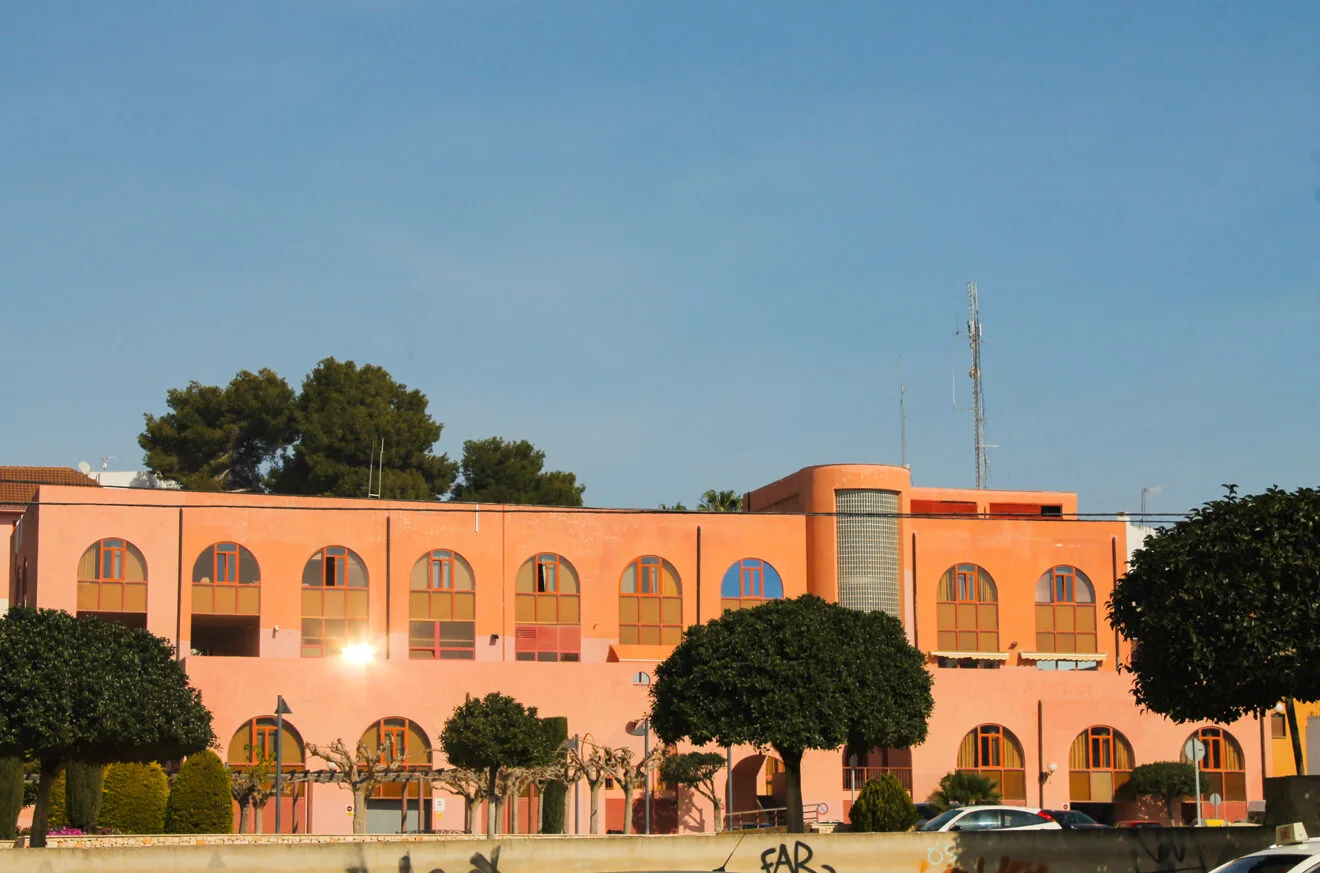 Vista del Ayuntamiento de Teulada Moraira